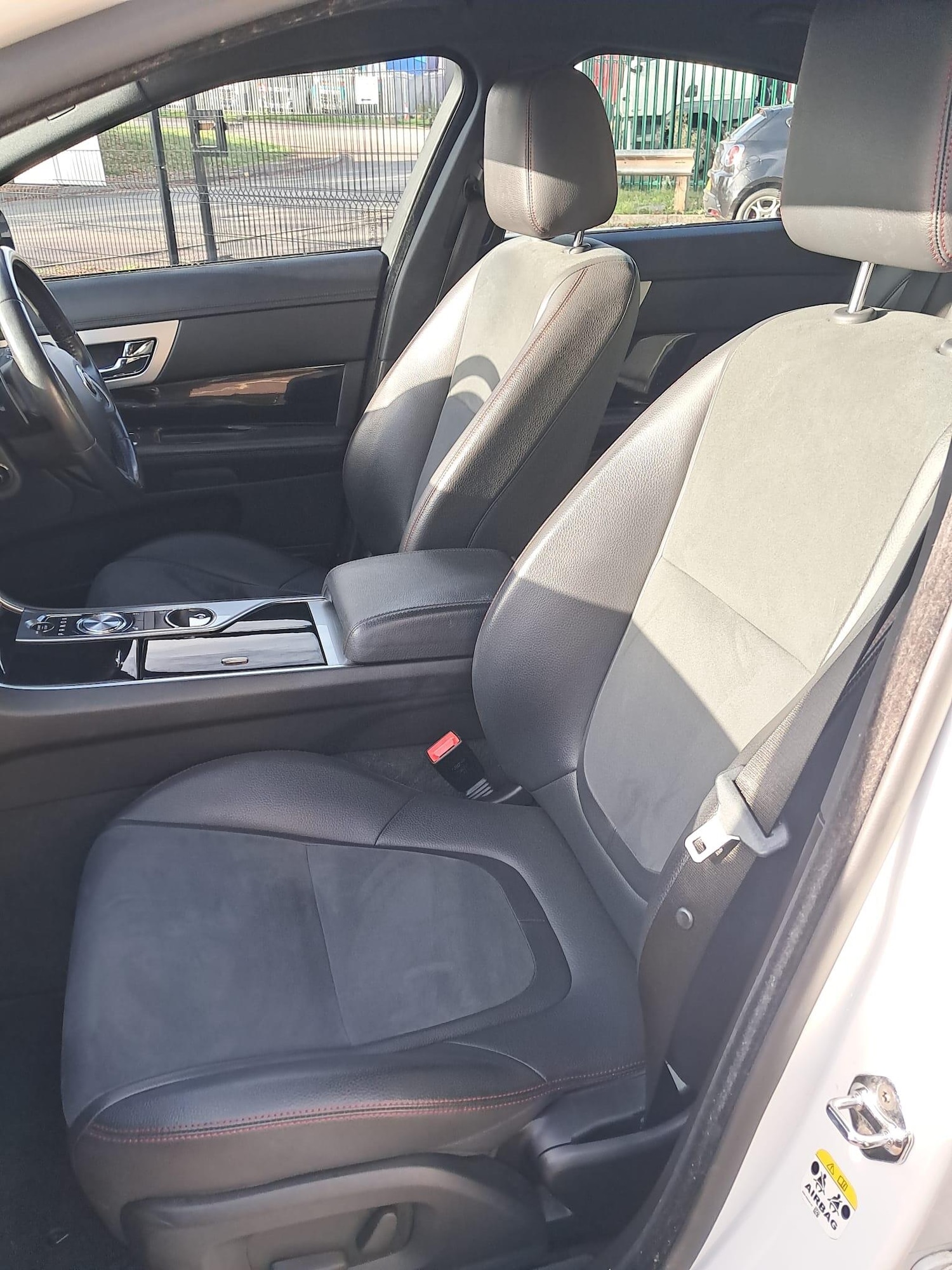 Used Jaguar XF 2014 for sale - 76348880: Photo 34