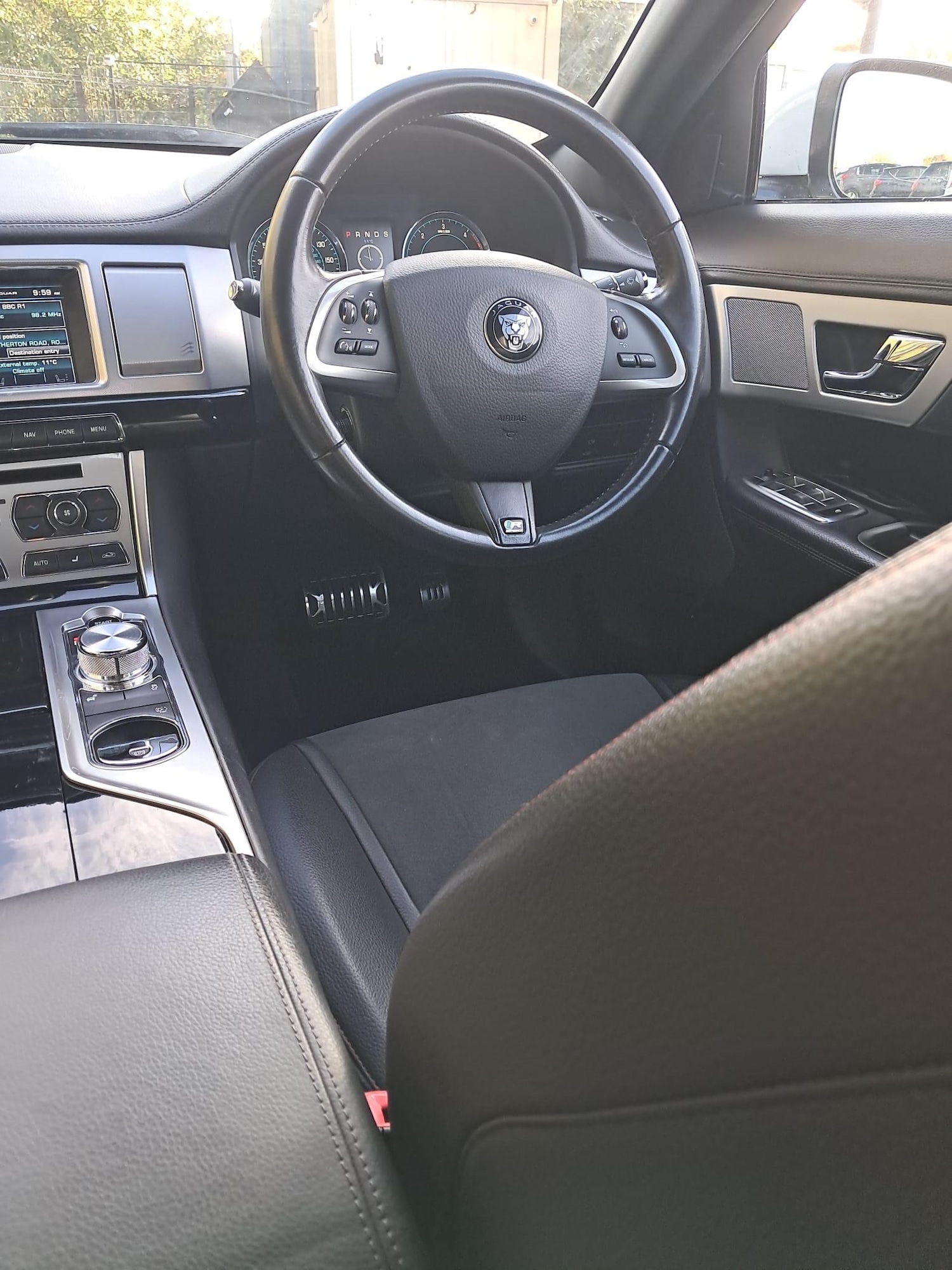 Used Jaguar XF 2014 for sale - 76348880: Photo 41