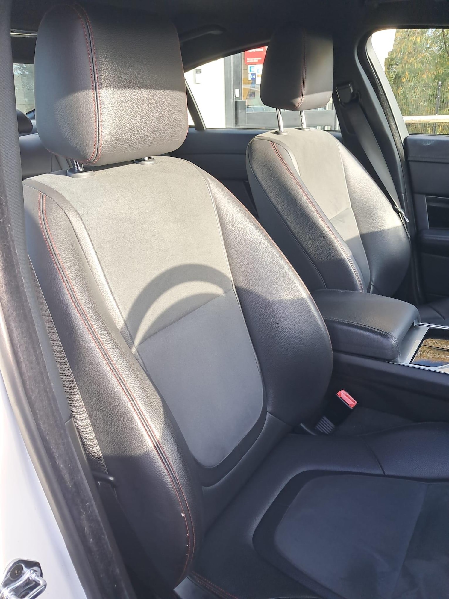 Used Jaguar XF 2014 for sale - 76348880: Photo 46