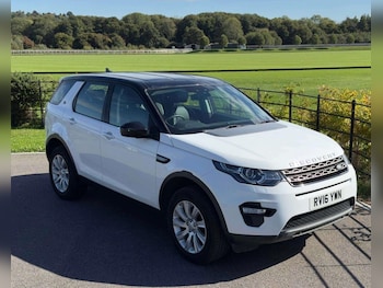 Used Land Rover Discovery Sport 2016 for sale - 76472142: Photo