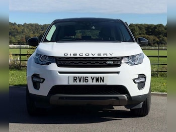 Used Land Rover Discovery Sport 2016 for sale - 76472142: Photo