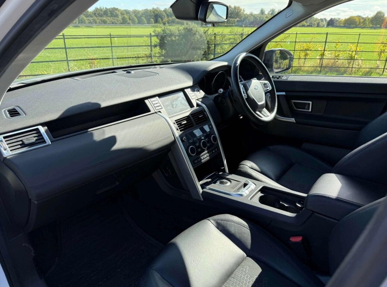 Used Land Rover Discovery Sport 2016 for sale - 76472142: Photo 6