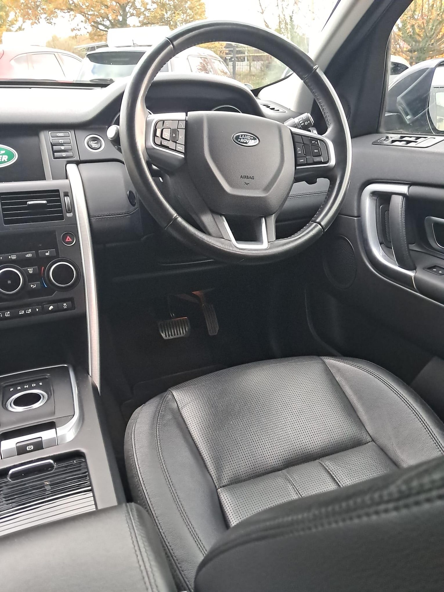 Used Land Rover Discovery 2017 for sale - 76633778: Photo 17