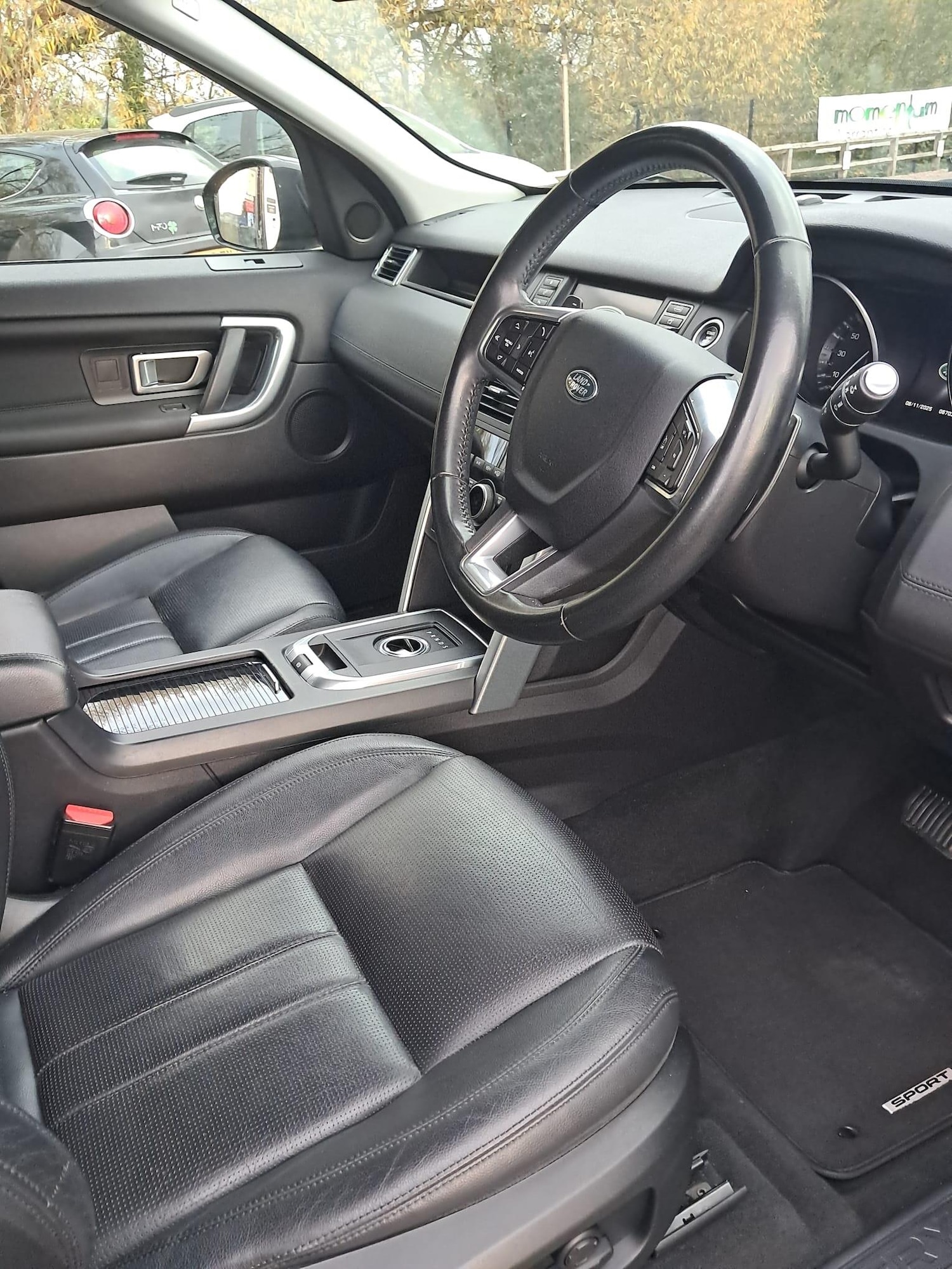 Used Land Rover Discovery 2017 for sale - 76633778: Photo 19