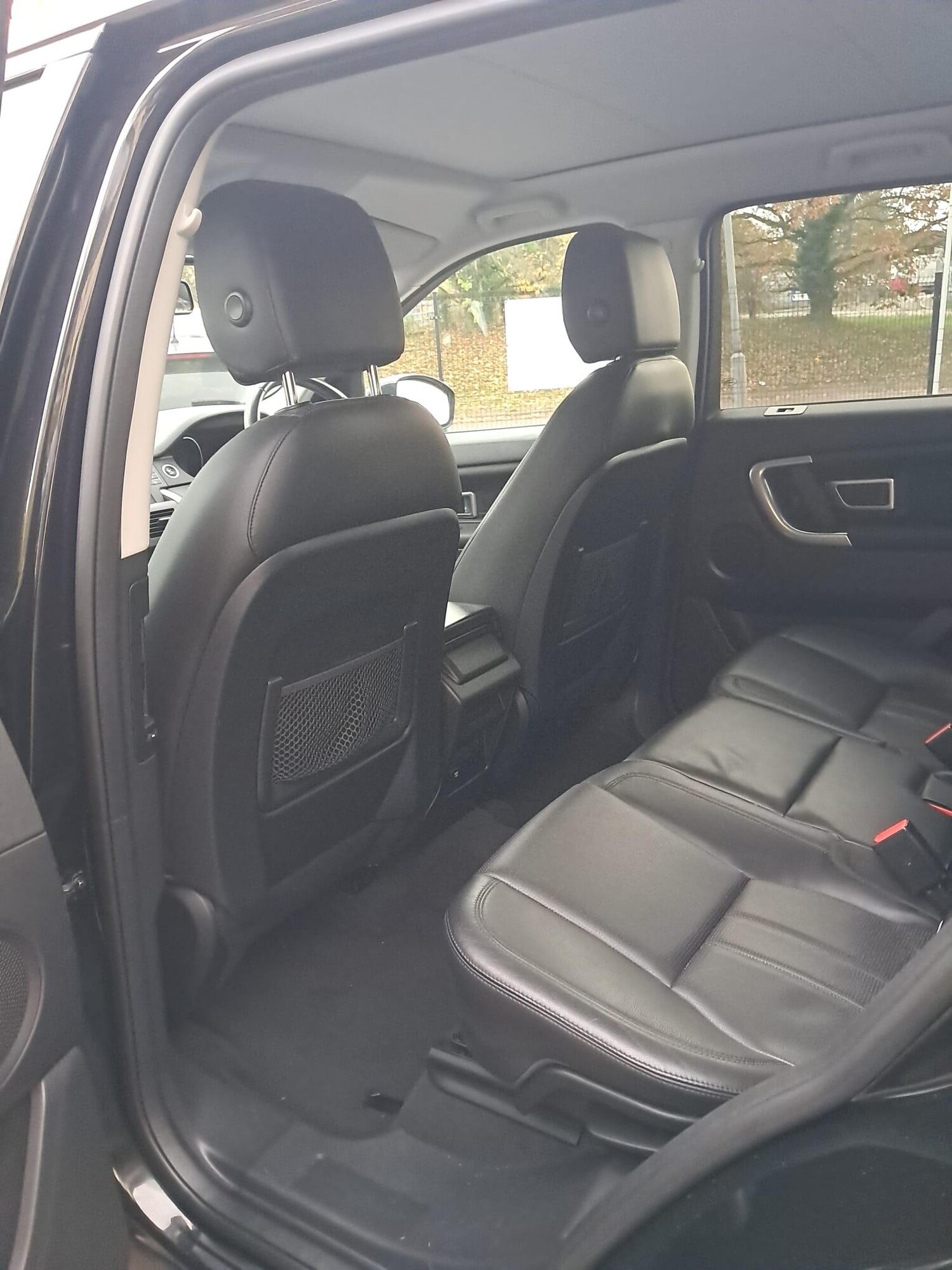 Used Land Rover Discovery 2017 for sale - 76633778: Photo 21