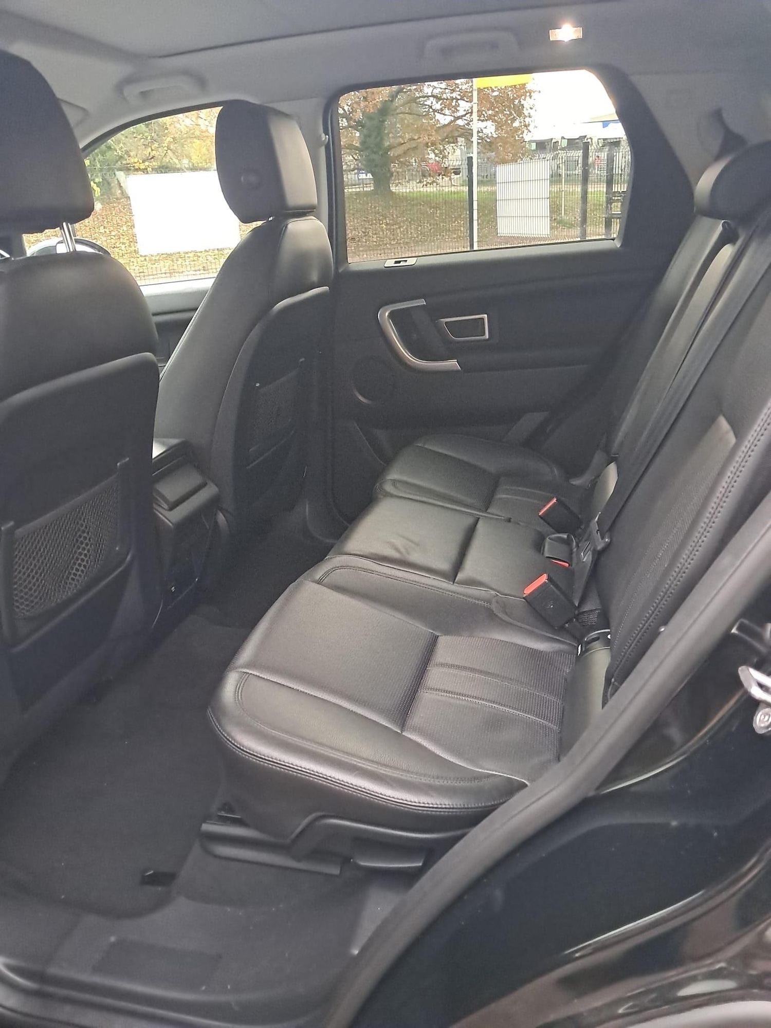 Used Land Rover Discovery 2017 for sale - 76633778: Photo 27