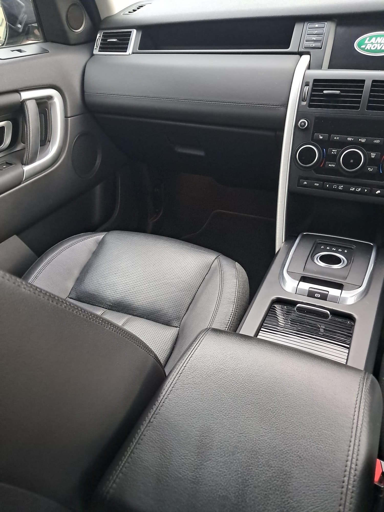 Used Land Rover Discovery 2017 for sale - 76633778: Photo 45