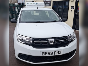 2019 (69) - 1.0 SCe Essential 5dr