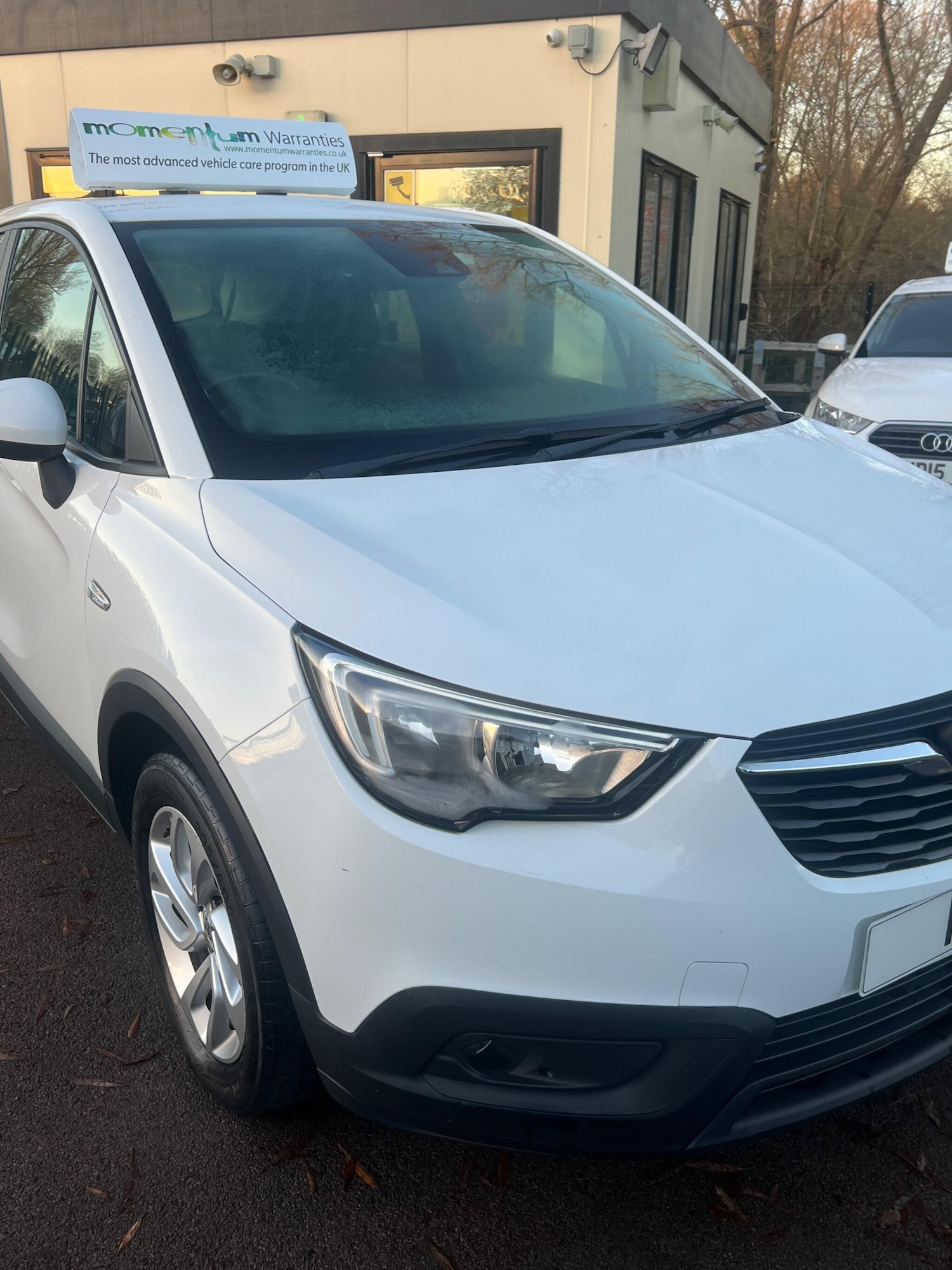 Used Vauxhall Crossland X 2018 for sale - 76701035: Photo 2