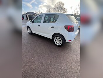 Used Dacia Sandero 2018 for sale - 77320558: Photo