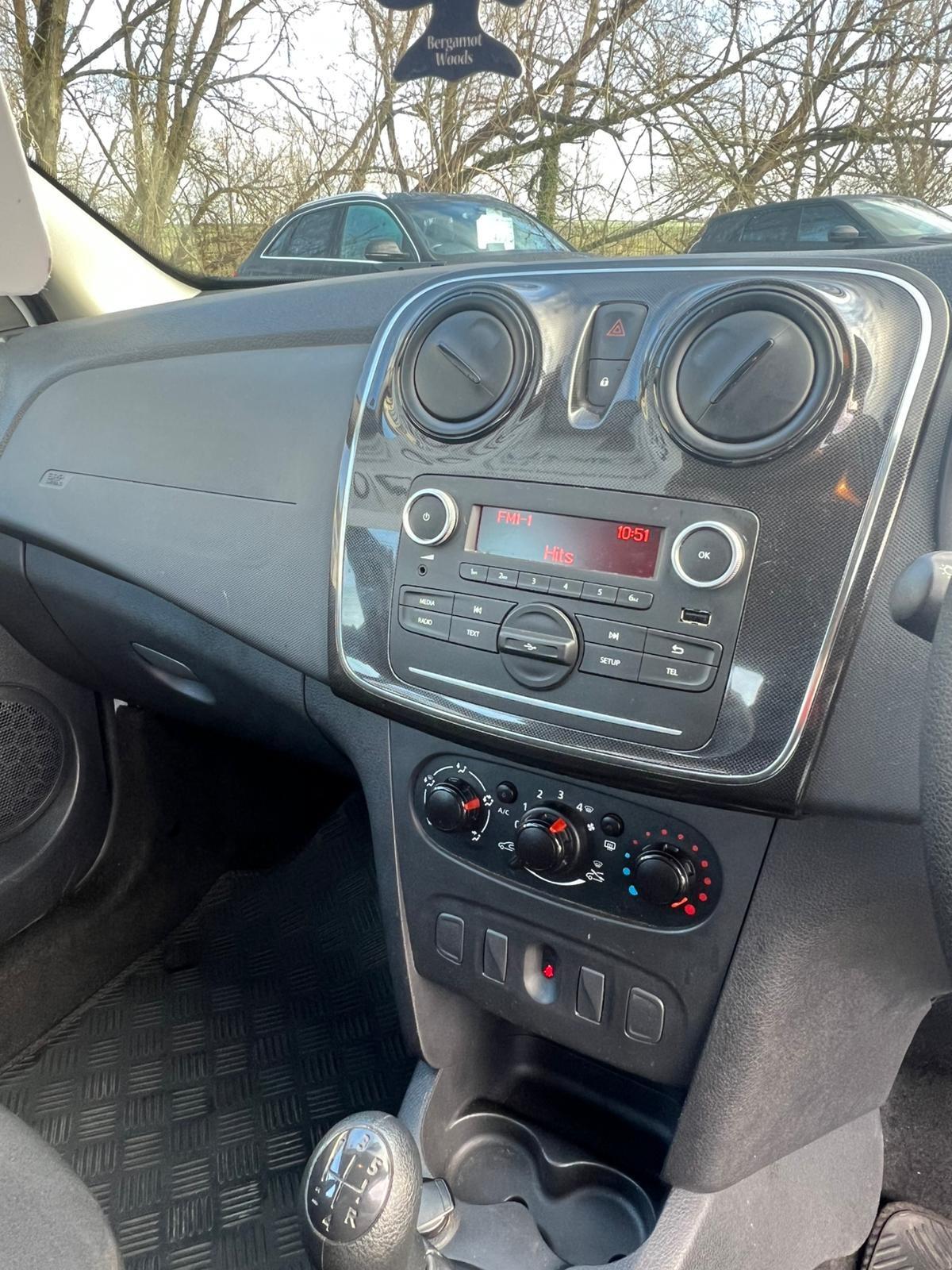 Used Dacia Sandero 2018 for sale - 77320558: Photo 9