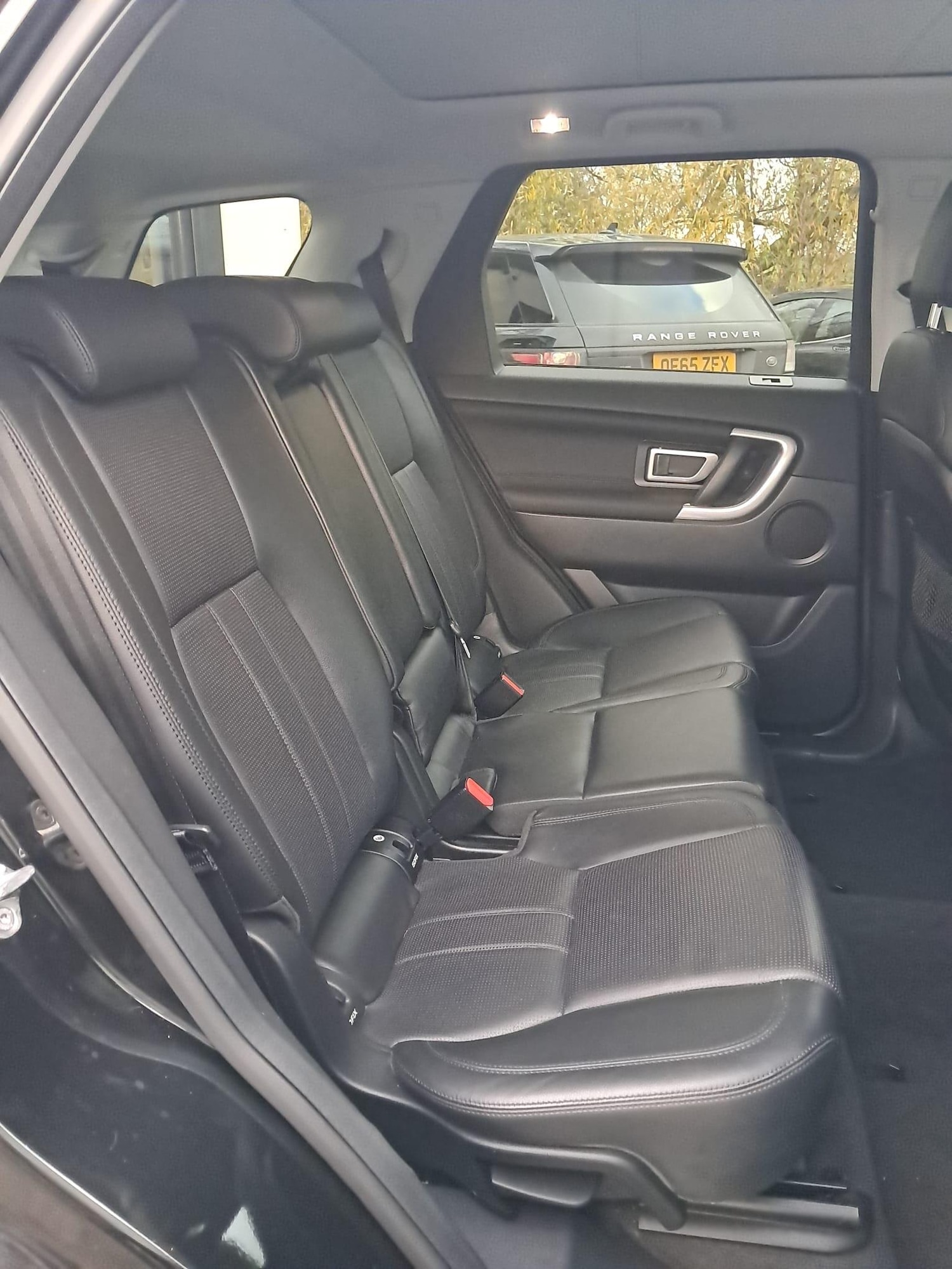 Used Land Rover Discovery Sport for sale - 76499328: Photo 25