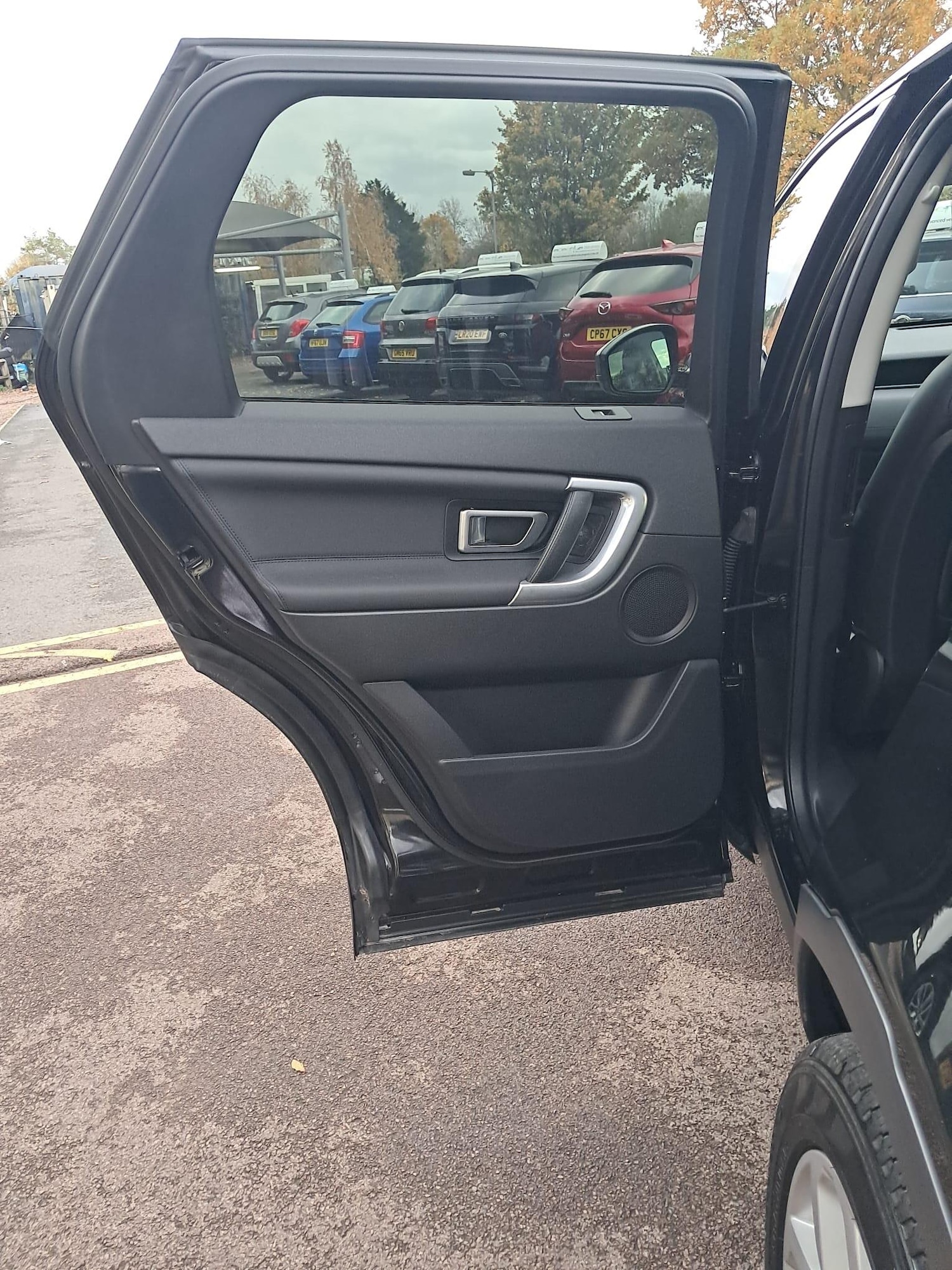 Used Land Rover Discovery Sport for sale - 76499328: Photo 29