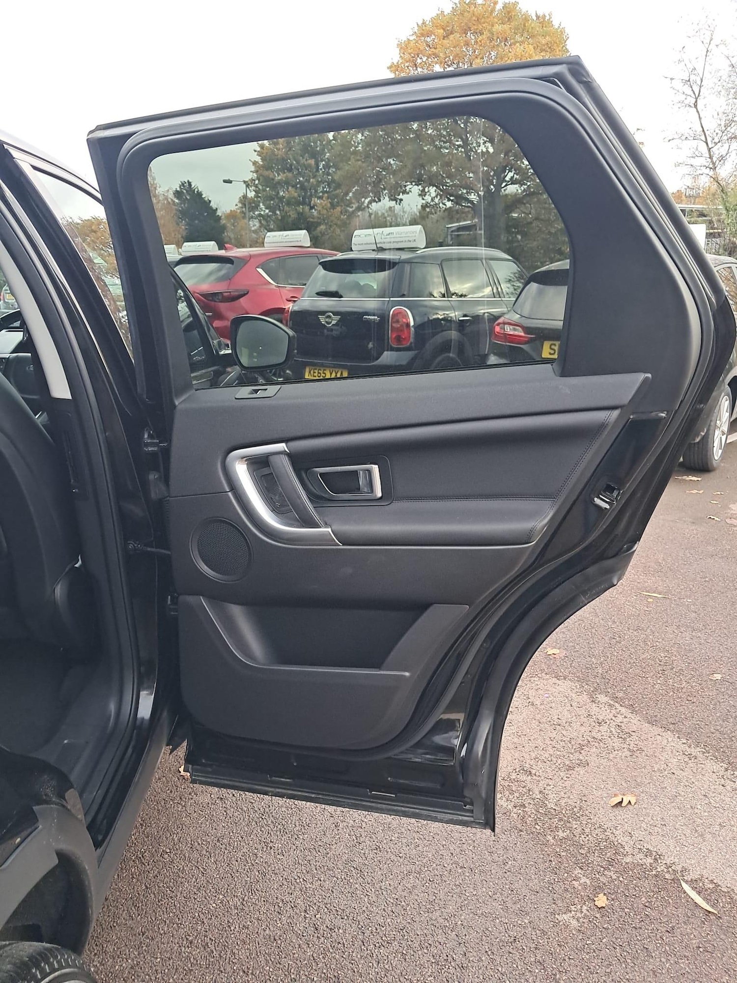 Used Land Rover Discovery Sport for sale - 76499328: Photo 30