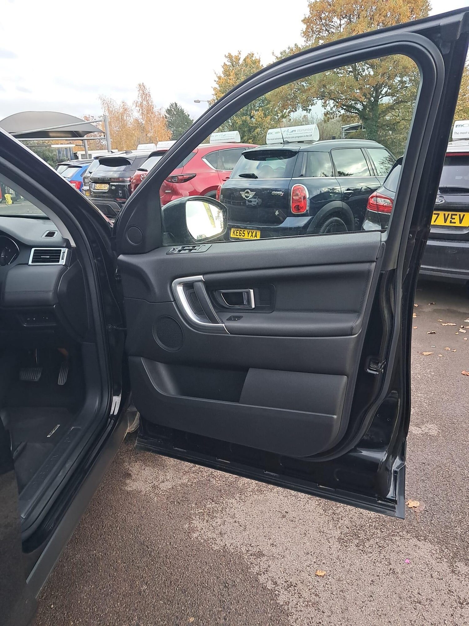 Used Land Rover Discovery Sport for sale - 76499328: Photo 32