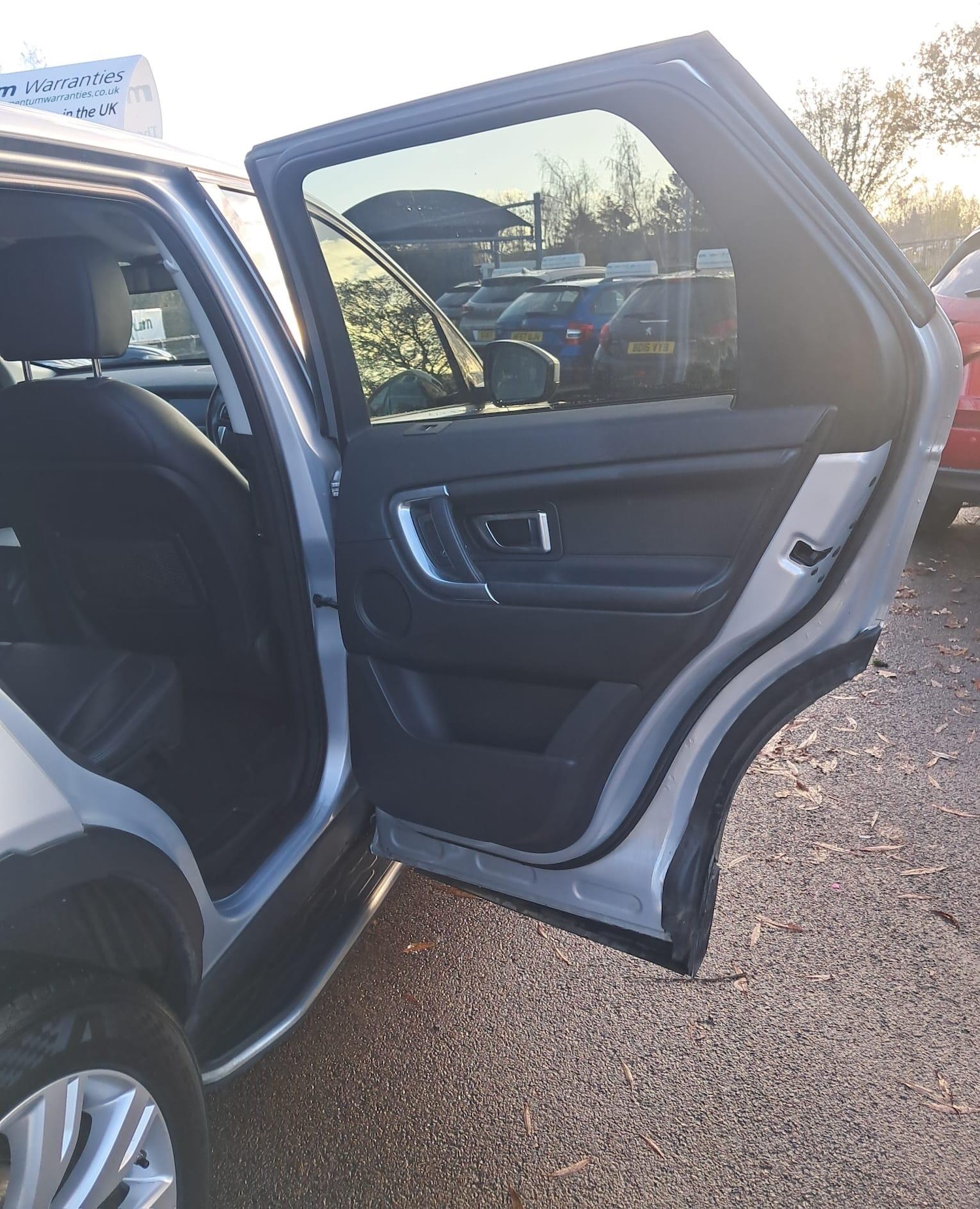 Used Land Rover Discovery Sport 2015 for sale - 76990561: Photo 32