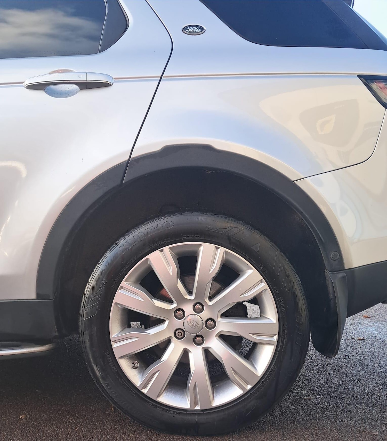 Used Land Rover Discovery Sport 2015 for sale - 76990561: Photo 34