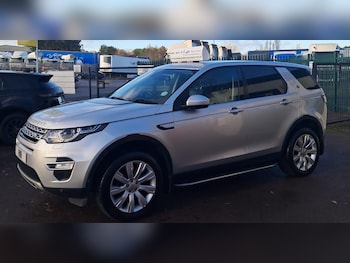 Used Land Rover Discovery Sport 2015 for sale - 76990561: Photo