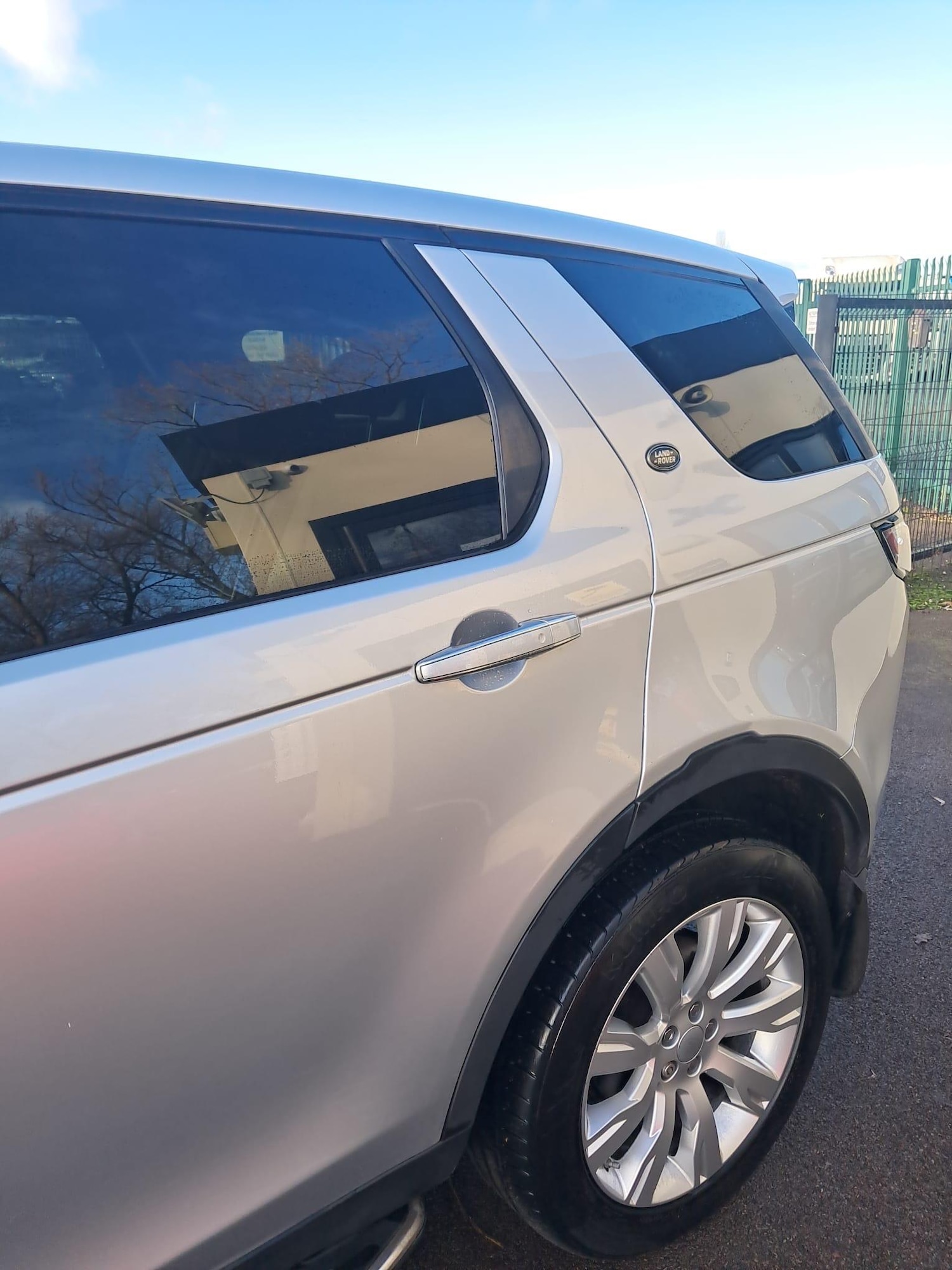 Used Land Rover Discovery Sport 2015 for sale - 76990561: Photo 50