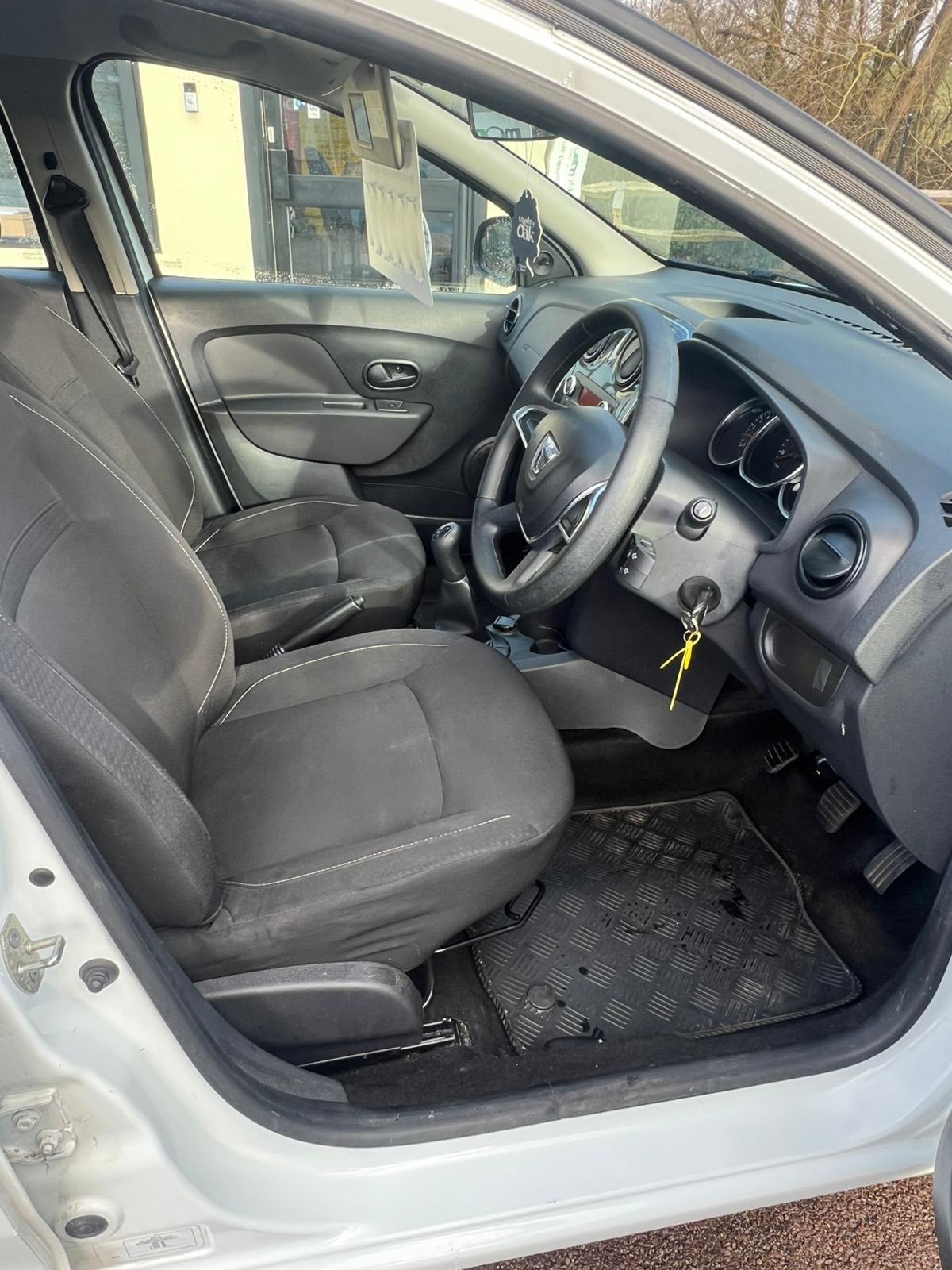 Used Dacia Sandero 2018 for sale - 77965368: Photo 10