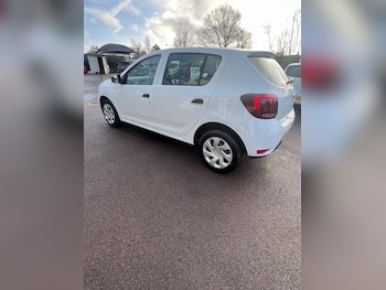 Used Dacia Sandero 2018 for sale - 77965368: Photo