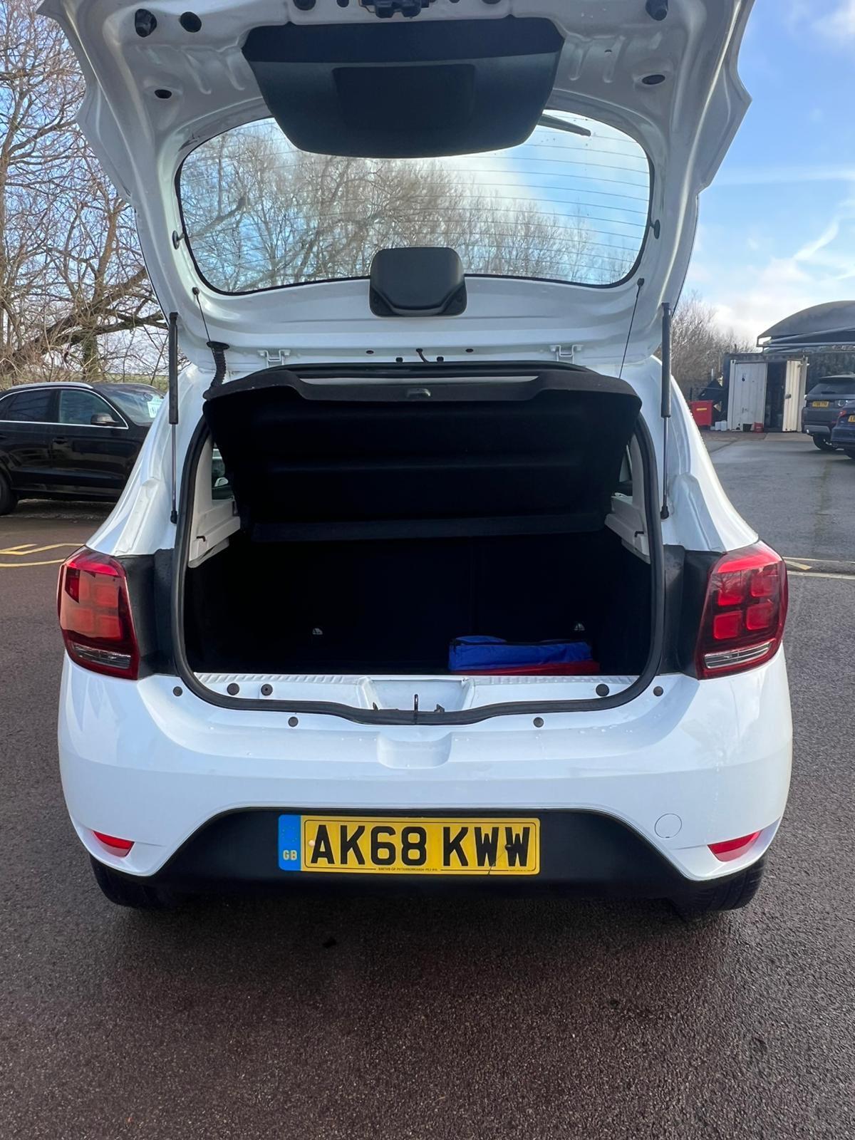 Used Dacia Sandero 2018 for sale - 77965368: Photo 4