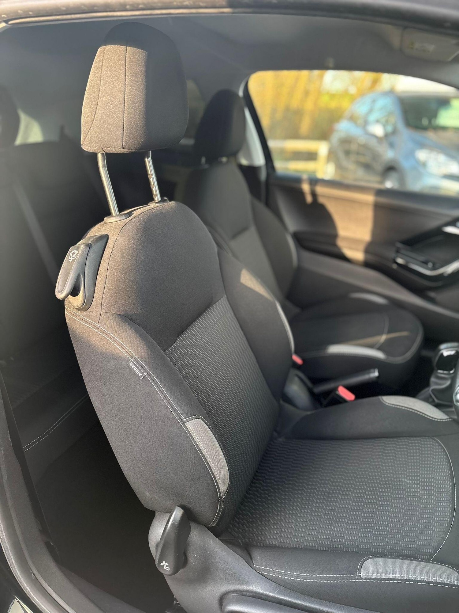 Used Peugeot 208 2016 for sale - 76690023: Photo 12