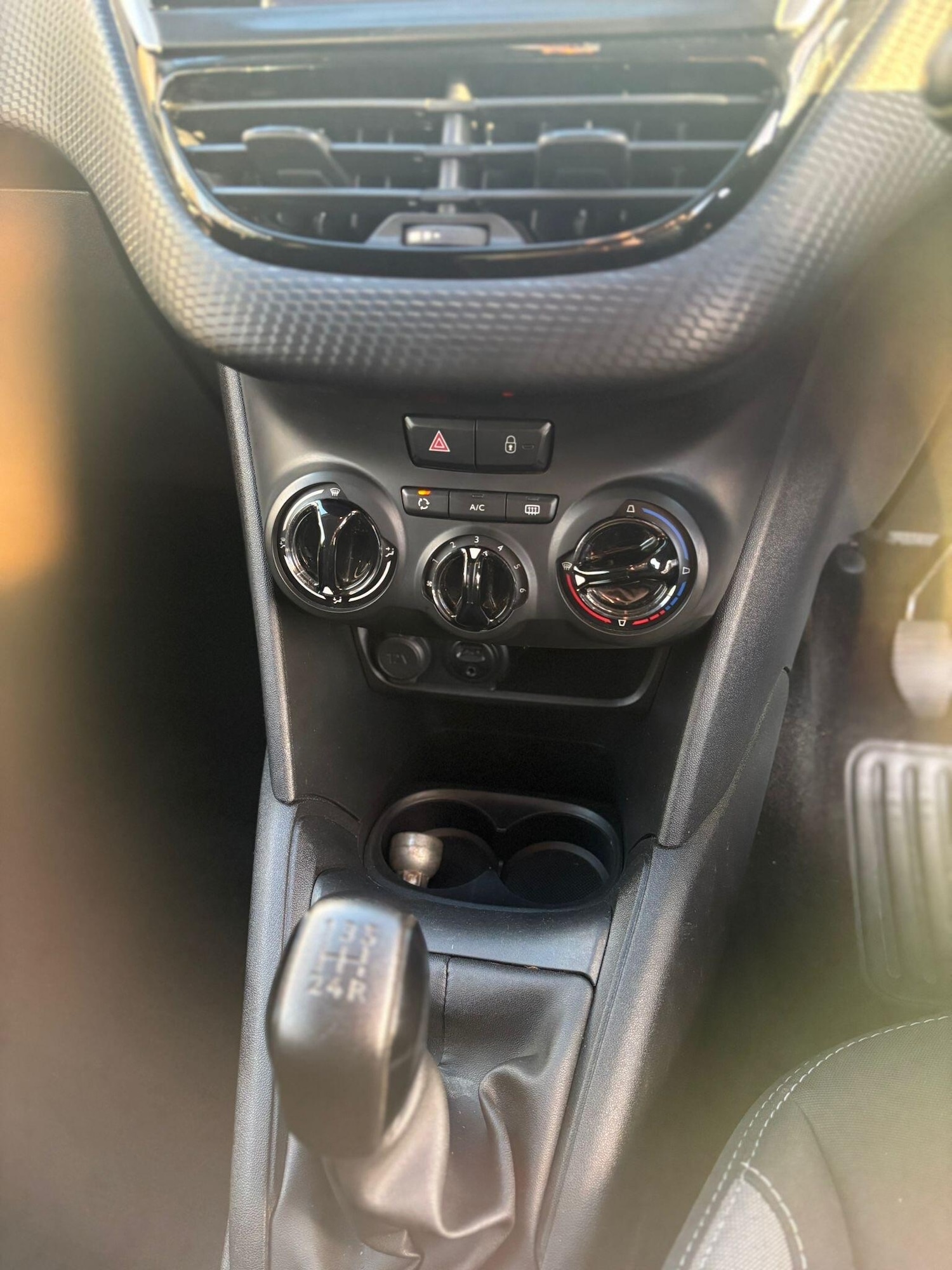 Used Peugeot 208 2016 for sale - 76690023: Photo 39