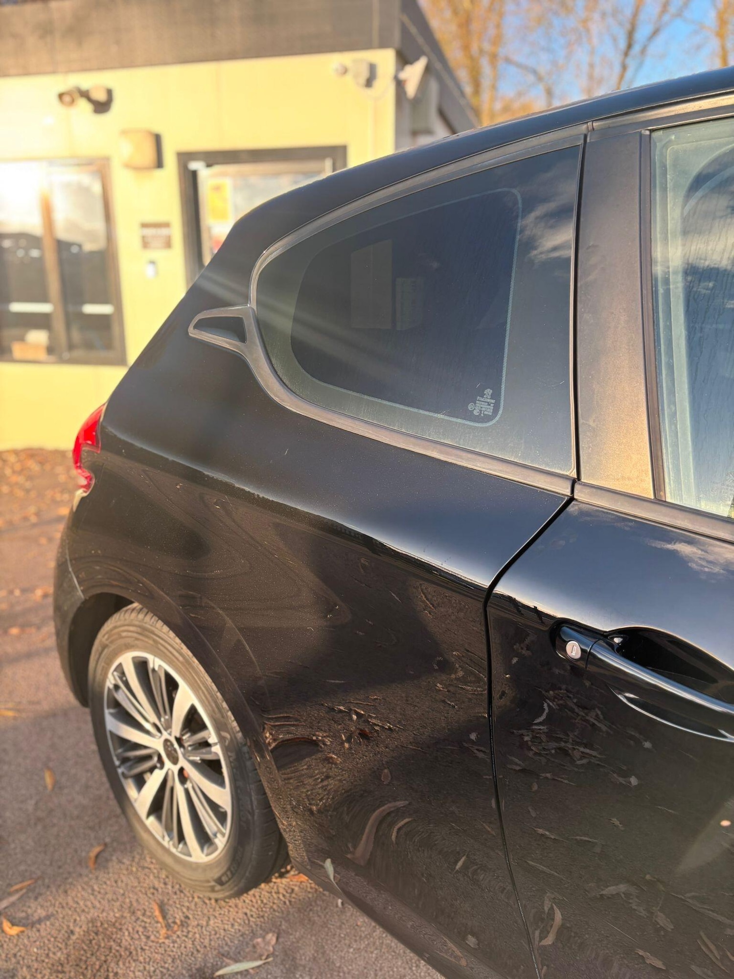 Used Peugeot 208 2016 for sale - 76690023: Photo 40