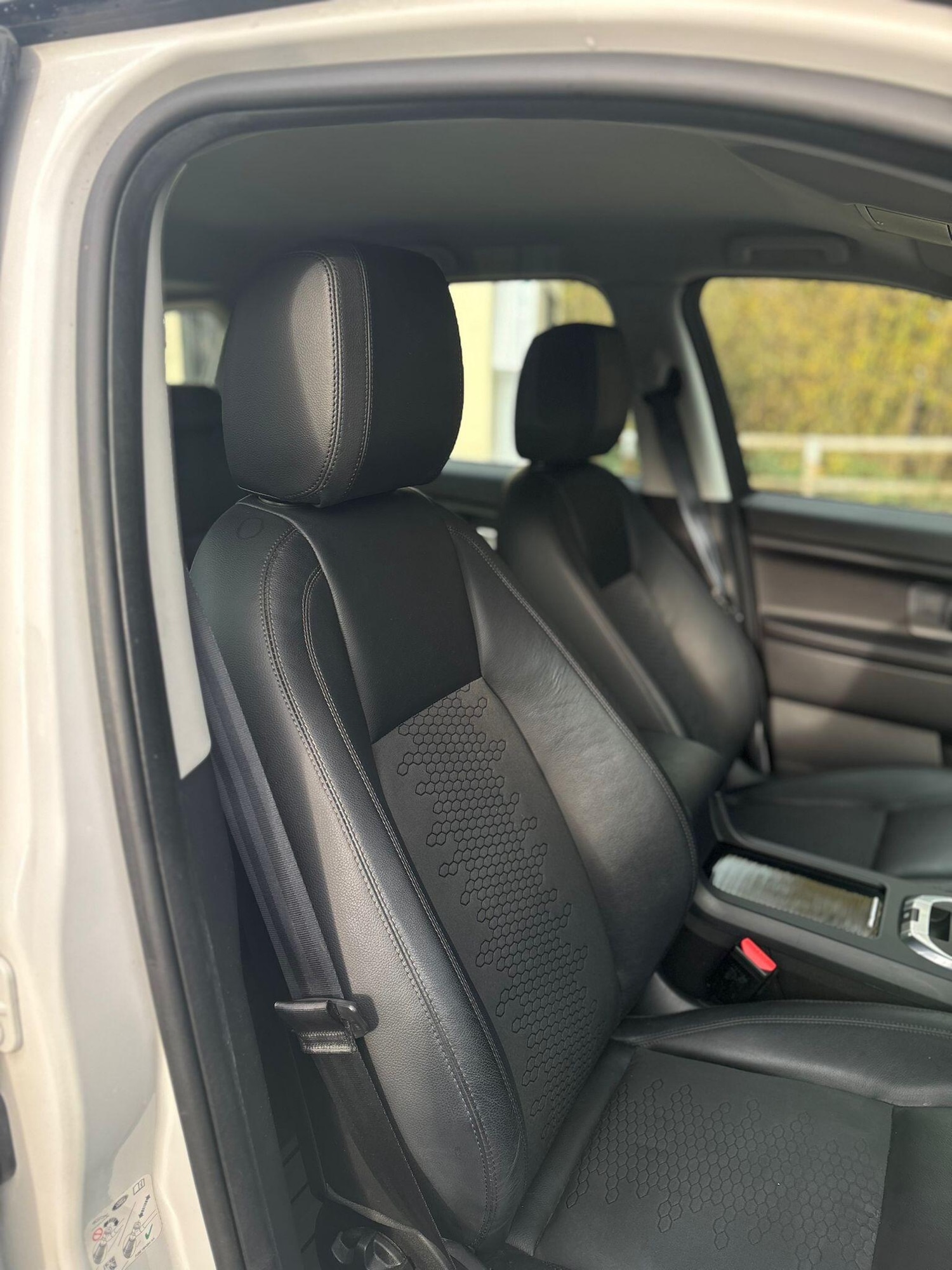 Used Land Rover Discovery Sport 2016 for sale - 76990143: Photo 10