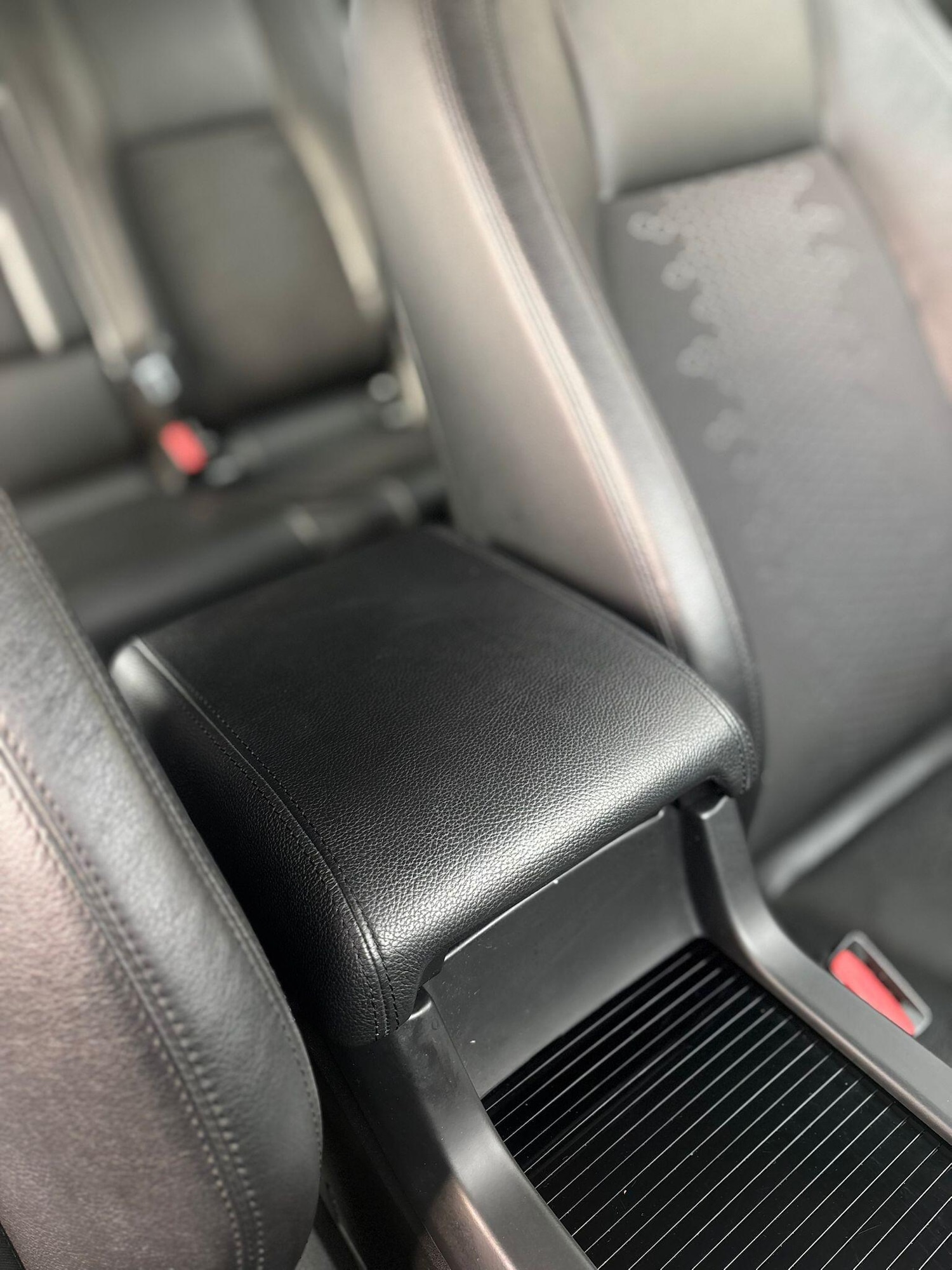 Used Land Rover Discovery Sport 2016 for sale - 76990143: Photo 12