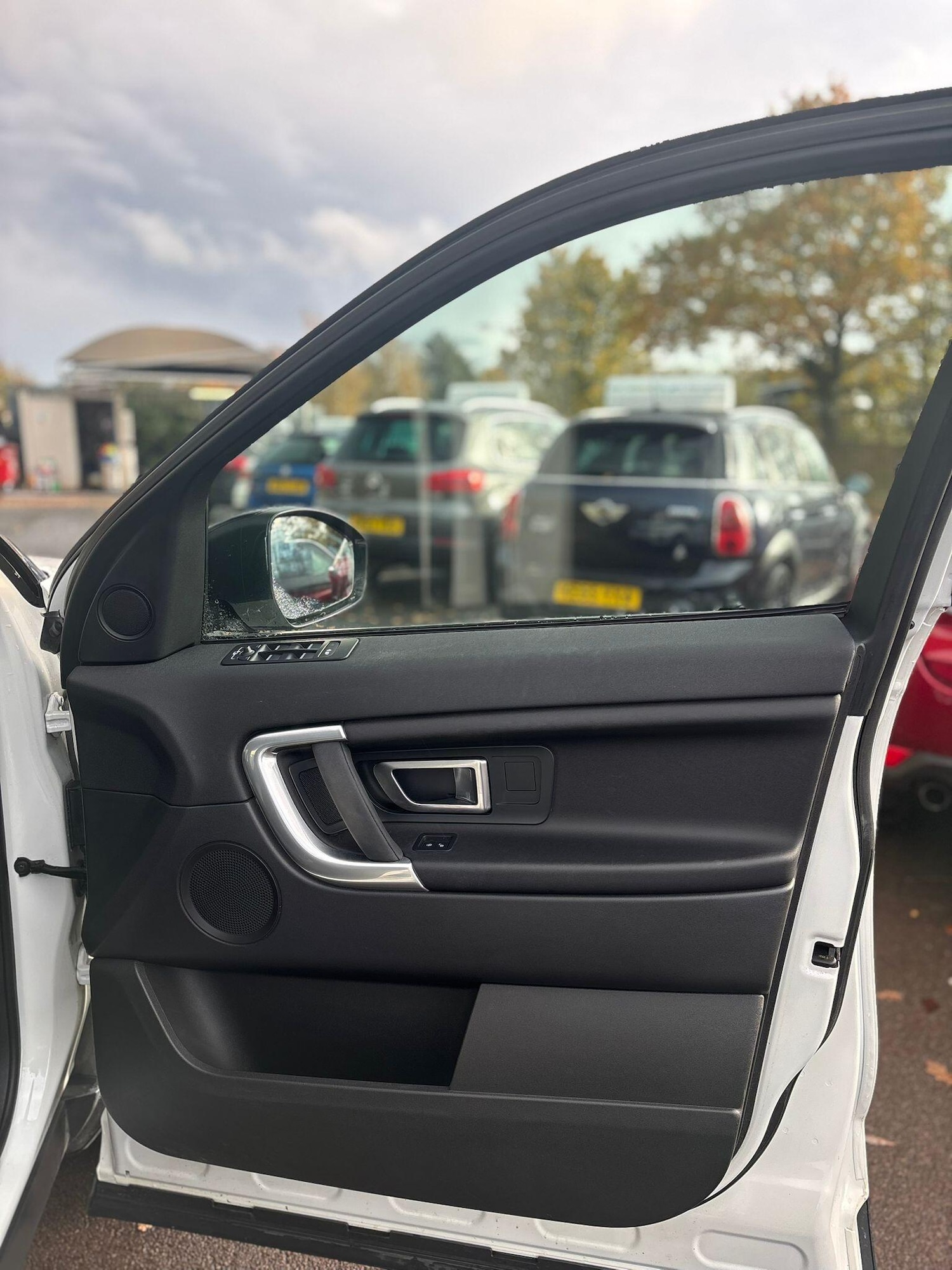 Used Land Rover Discovery Sport 2016 for sale - 76990143: Photo 17