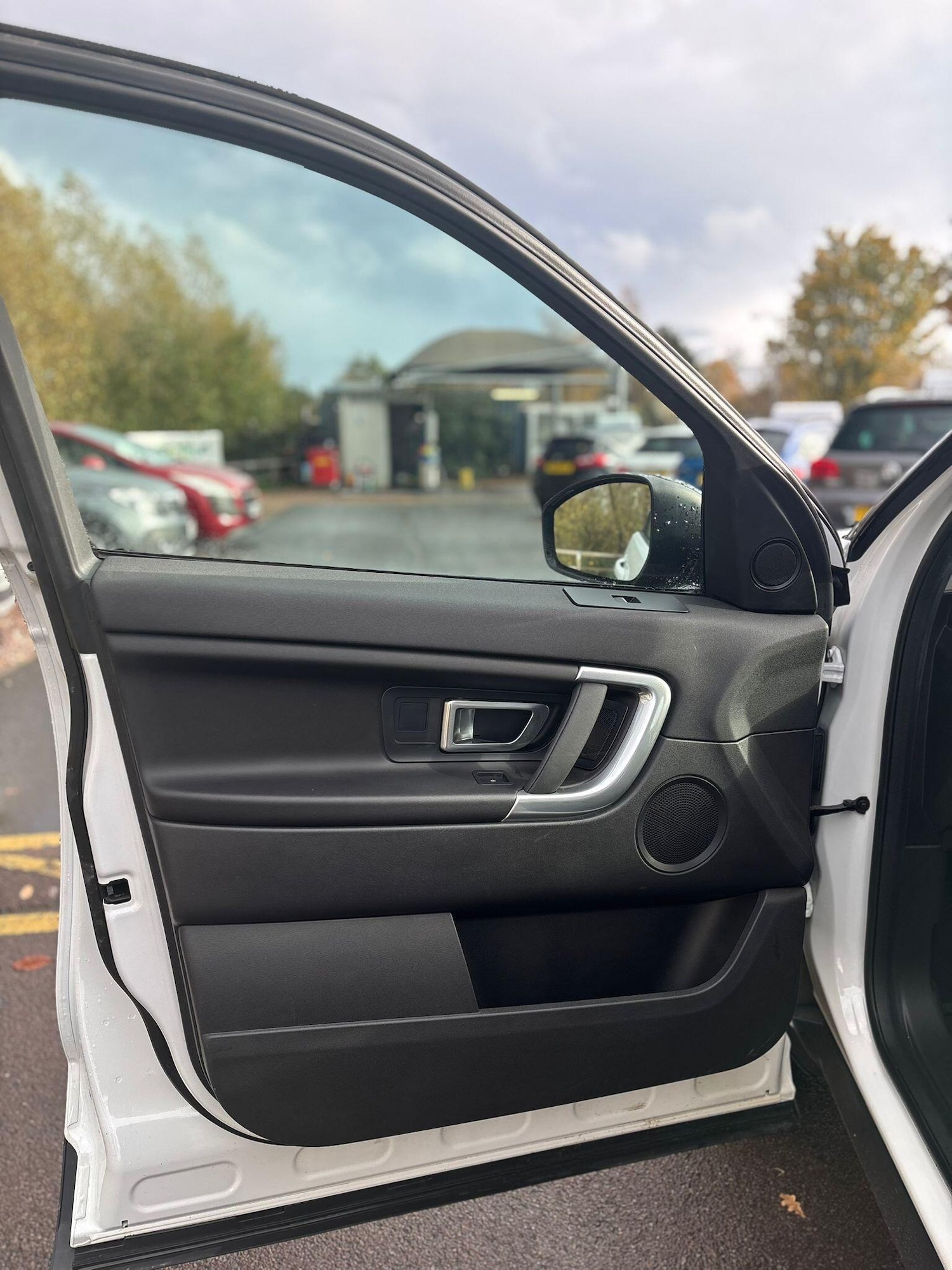 Used Land Rover Discovery Sport 2016 for sale - 76990143: Photo 18