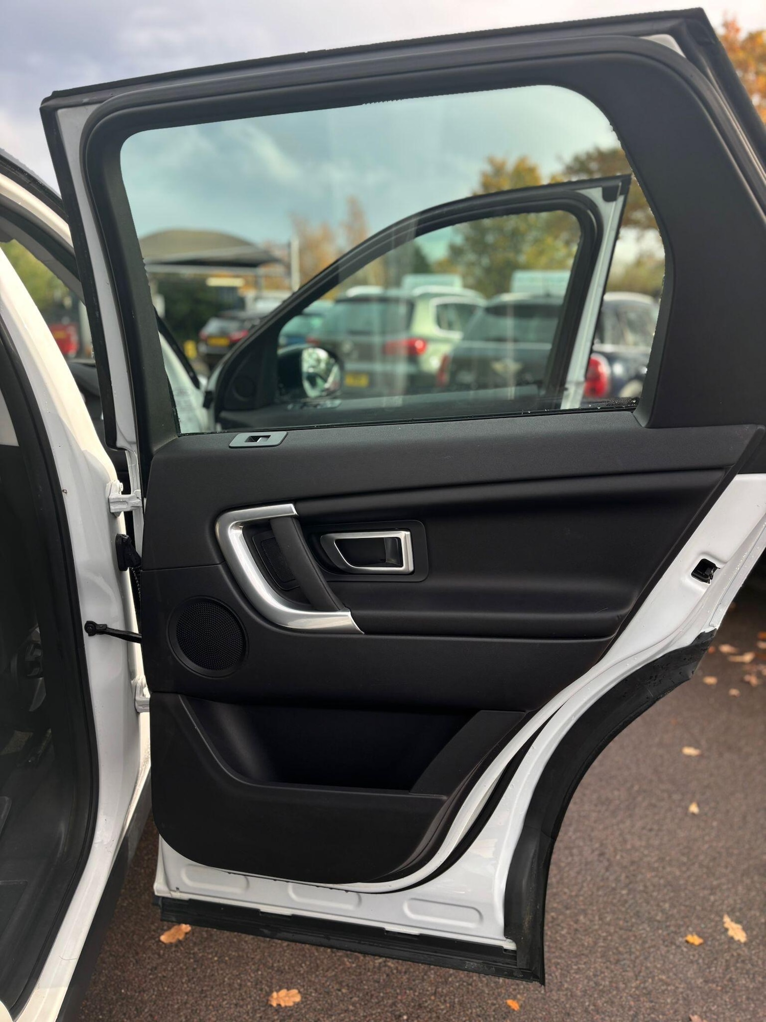 Used Land Rover Discovery Sport 2016 for sale - 76990143: Photo 20