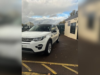 Used Land Rover Discovery Sport 2016 for sale - 76990143: Photo