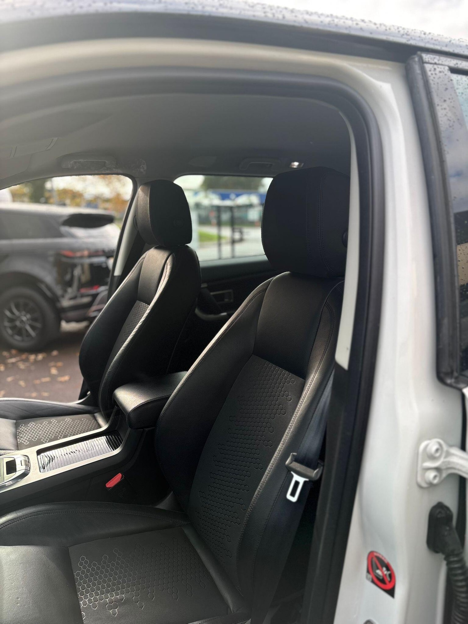 Used Land Rover Discovery Sport 2016 for sale - 76990143: Photo 37