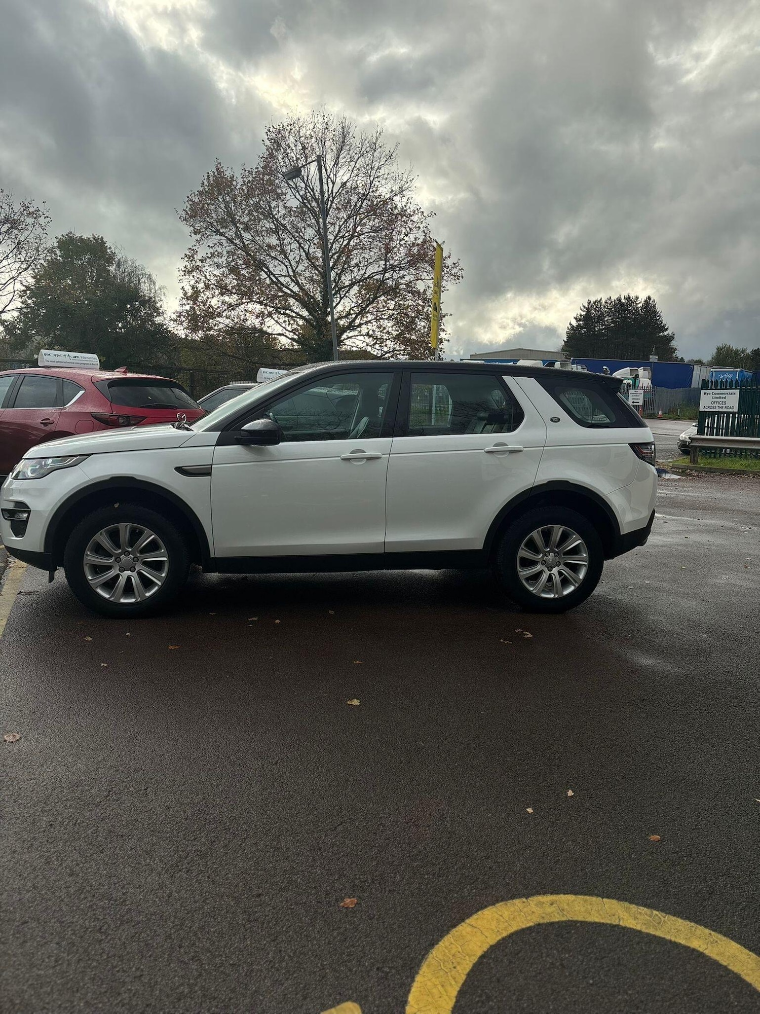 Used Land Rover Discovery Sport 2016 for sale - 76990143: Photo 4