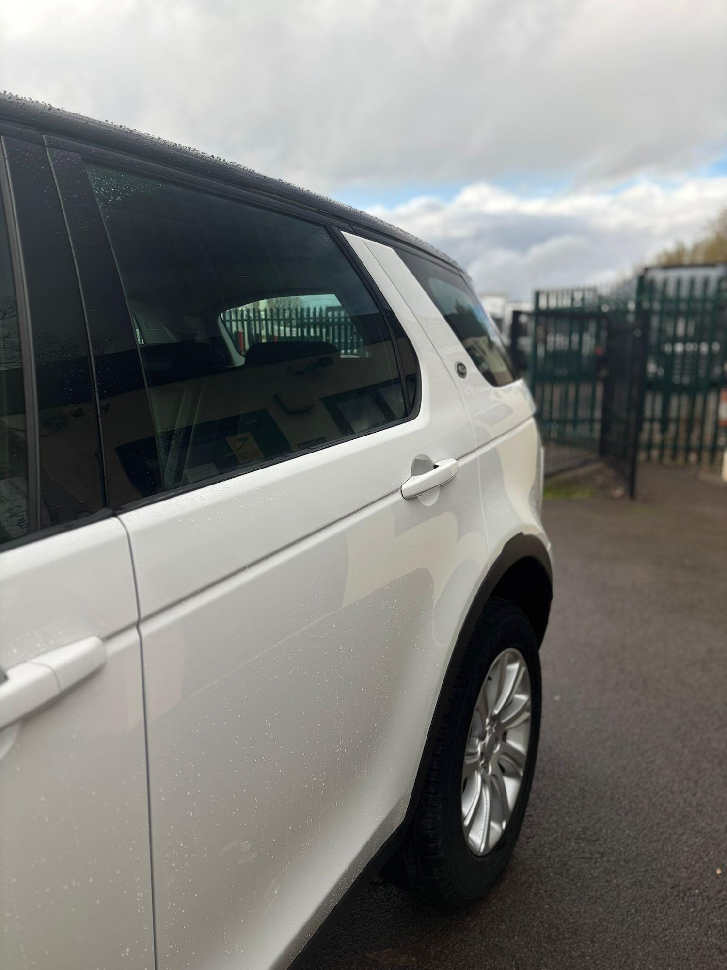 Used Land Rover Discovery Sport 2016 for sale - 76990143: Photo 43