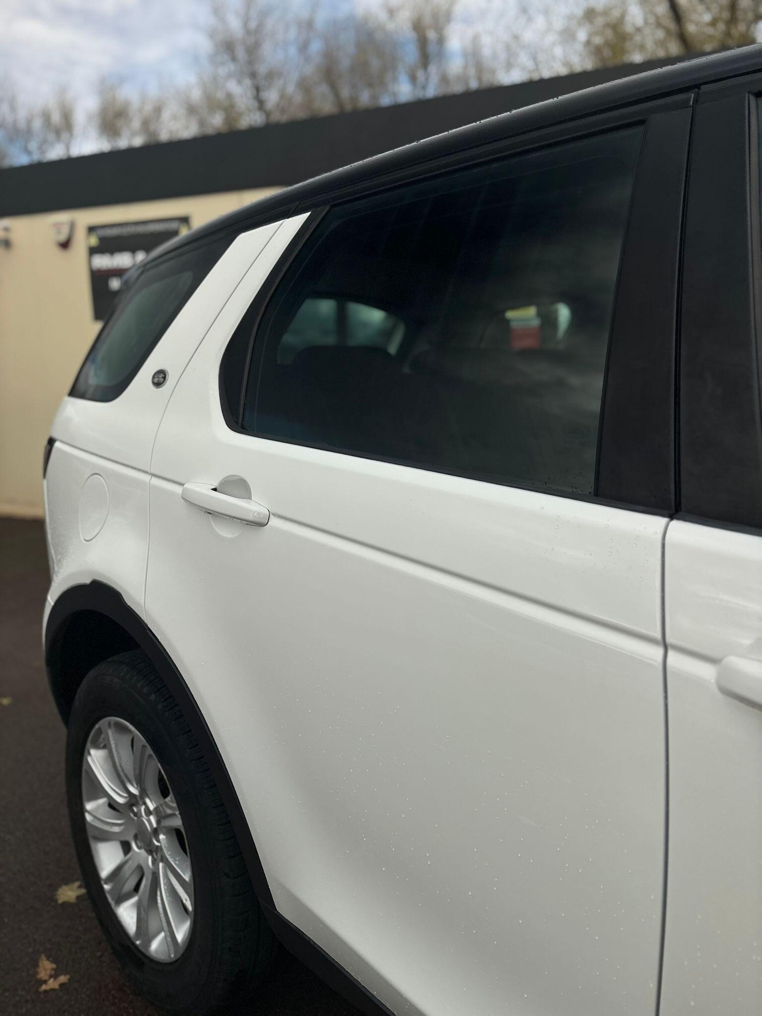 Used Land Rover Discovery Sport 2016 for sale - 76990143: Photo 5