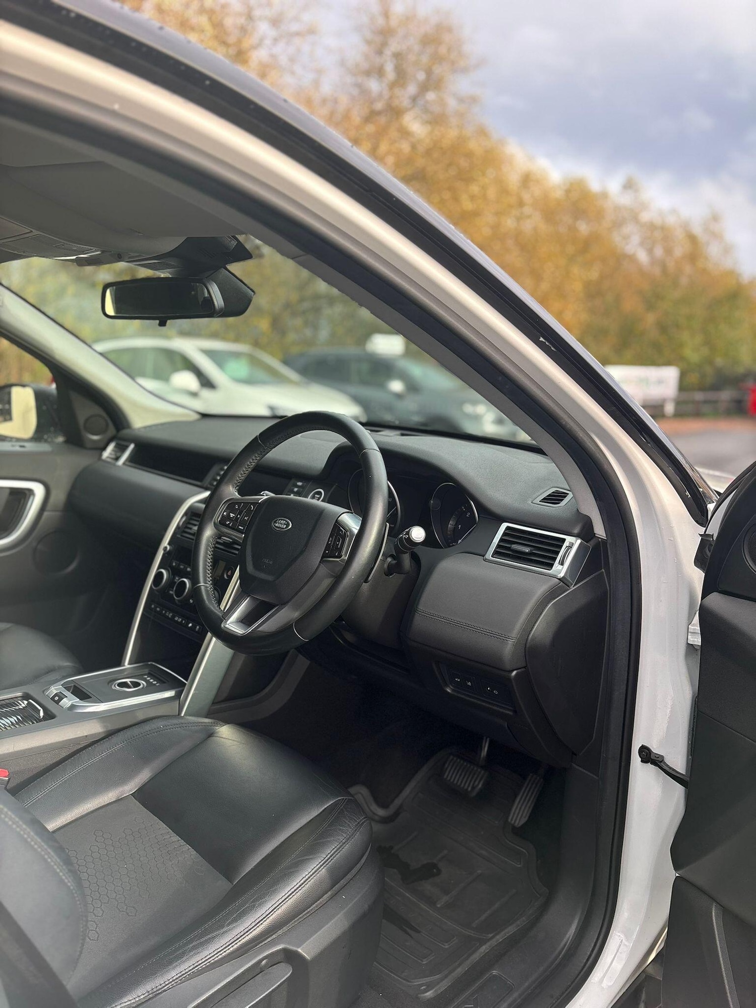 Used Land Rover Discovery Sport 2016 for sale - 76990143: Photo 9