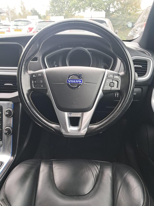 Used Volvo V40 2015 for sale - 76239081: Photo 37