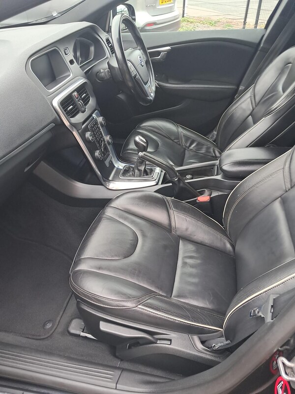 Used Volvo V40 2015 for sale - 76239081: Photo 39