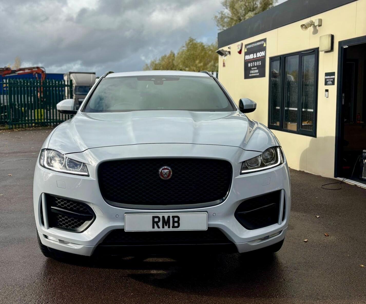 Used Jaguar F-Pace 2016 for sale - 76422865: Photo 1