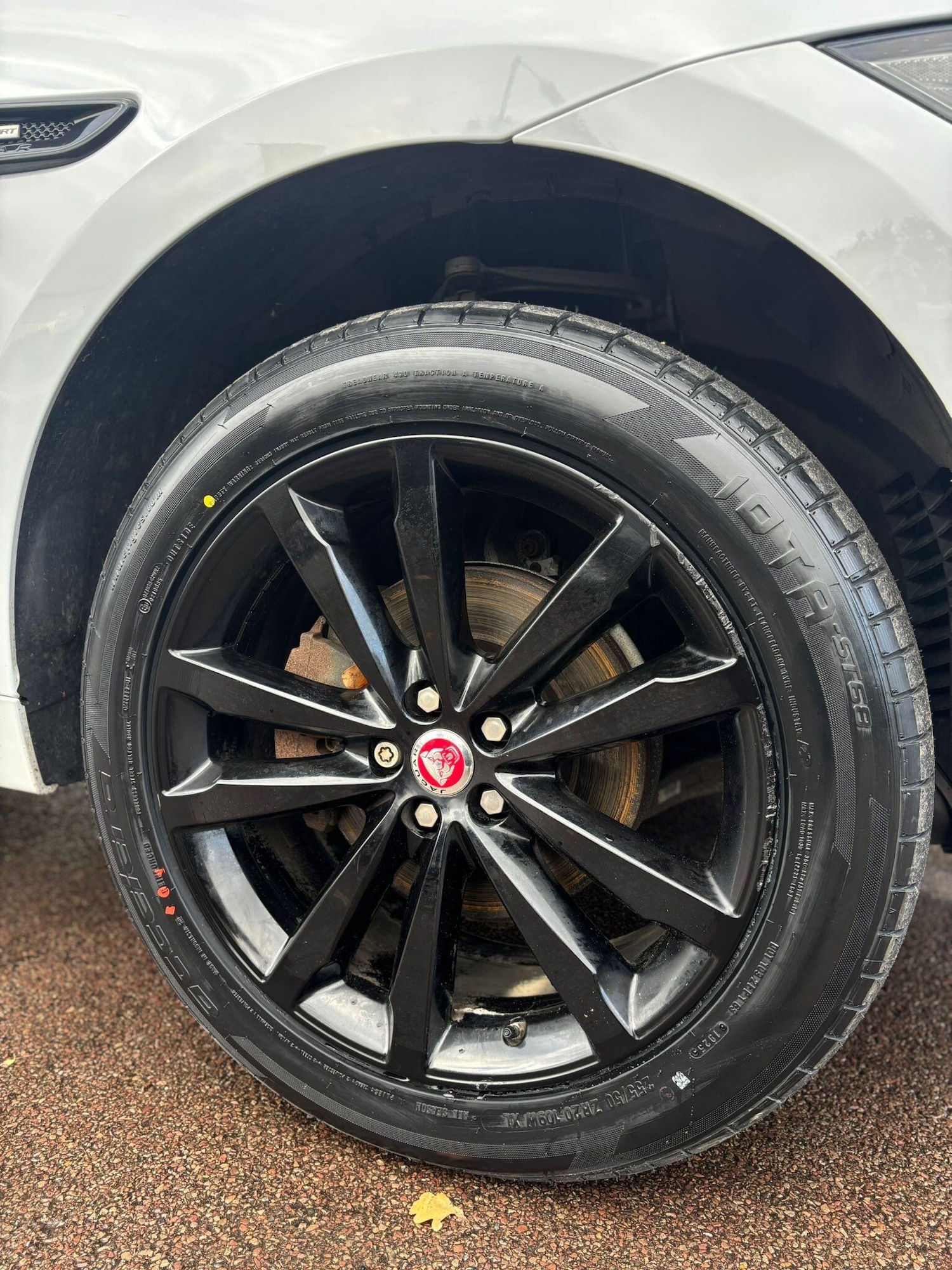 Used Jaguar F-Pace 2016 for sale - 76422865: Photo 10