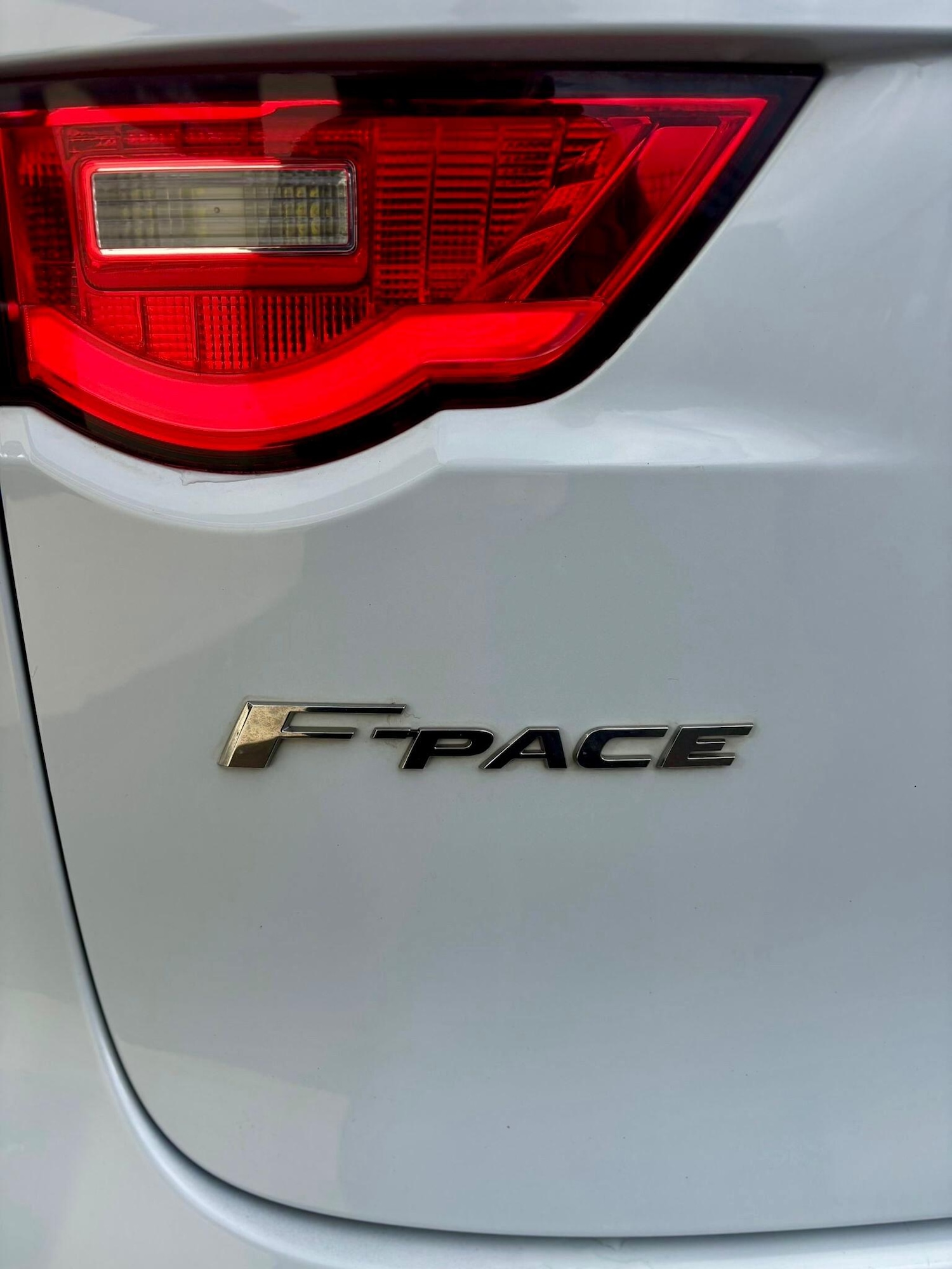 Used Jaguar F-Pace 2016 for sale - 76422865: Photo 23