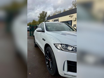 Used Jaguar F-Pace 2016 for sale - 76422865: Photo