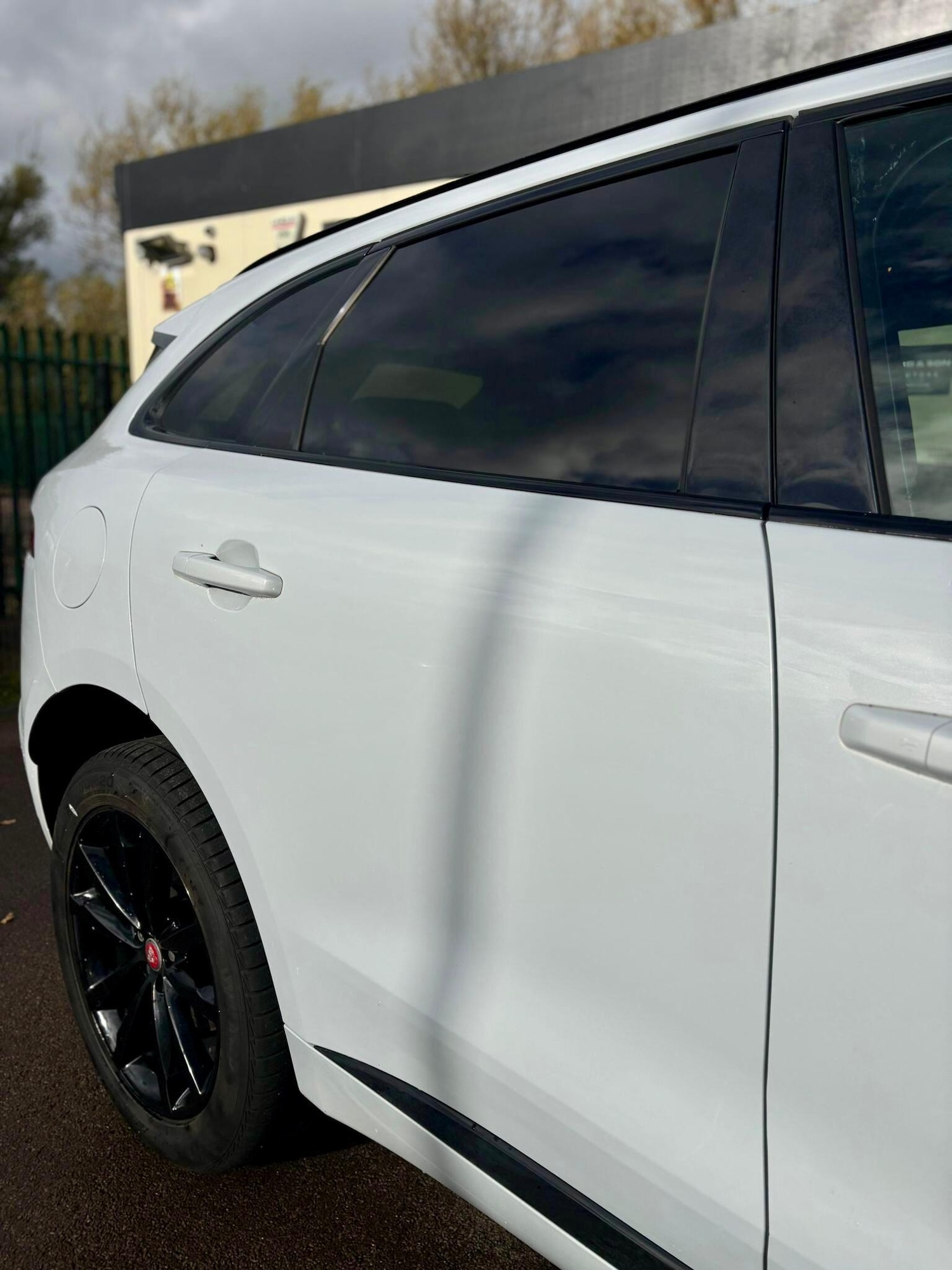 Used Jaguar F-Pace 2016 for sale - 76422865: Photo 4