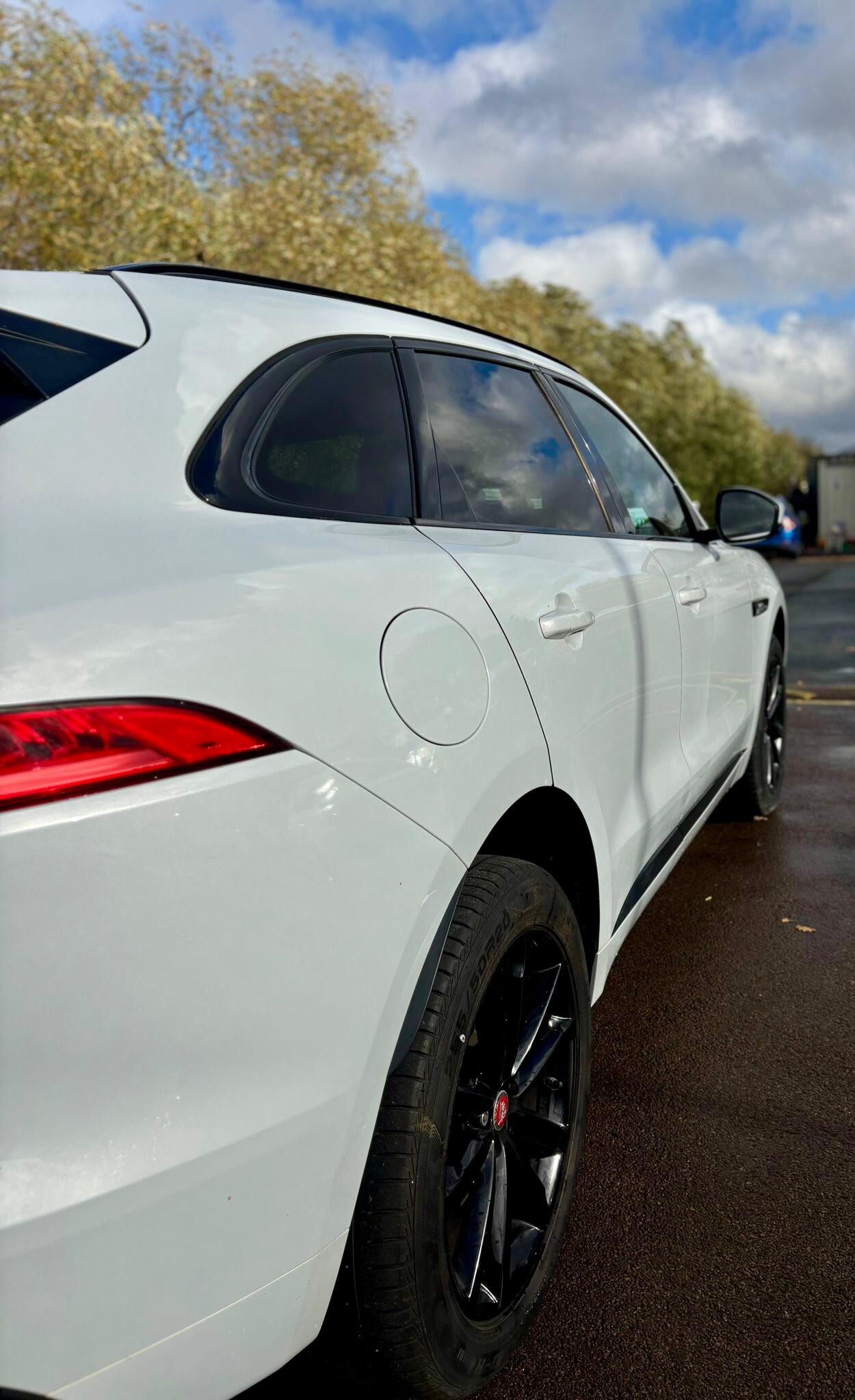 Used Jaguar F-Pace 2016 for sale - 76422865: Photo 9