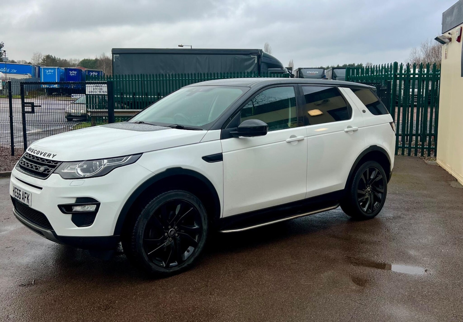 Used Land Rover Discovery Sport 2017 for sale - 77291061: Photo 11