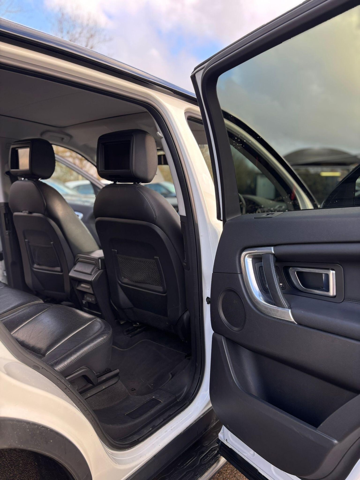 Used Land Rover Discovery Sport 2017 for sale - 77291061: Photo 25